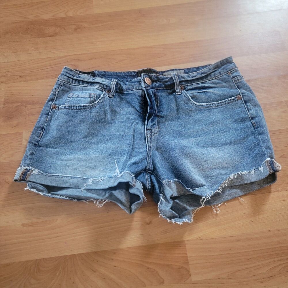 Aeropostale Midi Shorts Size 10